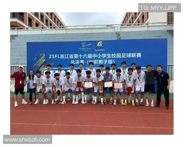 杭州足球队个人能力引发热议球员表现与战术配合的争论