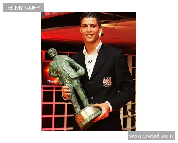 黄伟的足球人生深度对话:从绿茵场到人生哲学的探索与反思