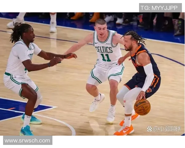 骑士与尼克斯激战正酣双方争夺季后赛席位的关键对决